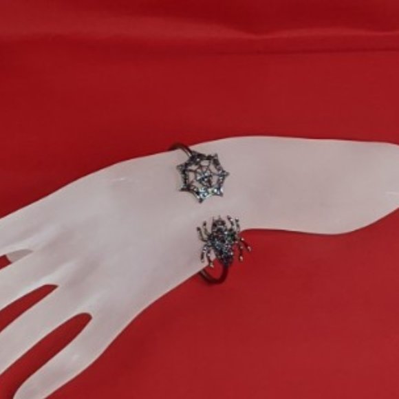 Rhinestone Spider Web Flex Bracelet in GM & Purple - Picture 3 of 8